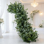 décoration florale artificielle mariage vert blanc doré feuilles fleurs minimaliste intérieur événement