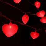 guirlande lumineuse coeurs rouges fil argenté festif romantique extérieur chambre jardin événement