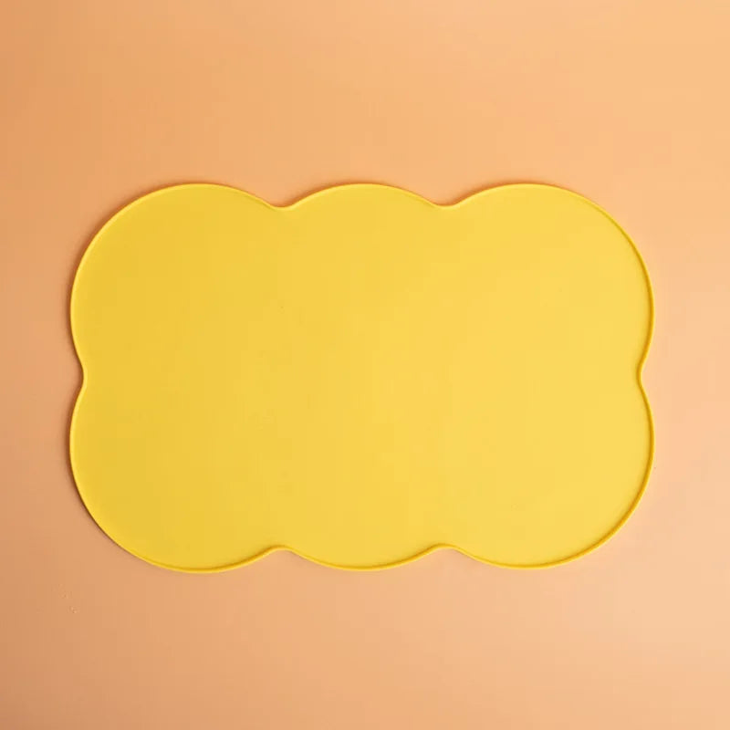 tapis animaux compagnie imperméable deux gamelles intégrées moderne ludique rose jaune gris