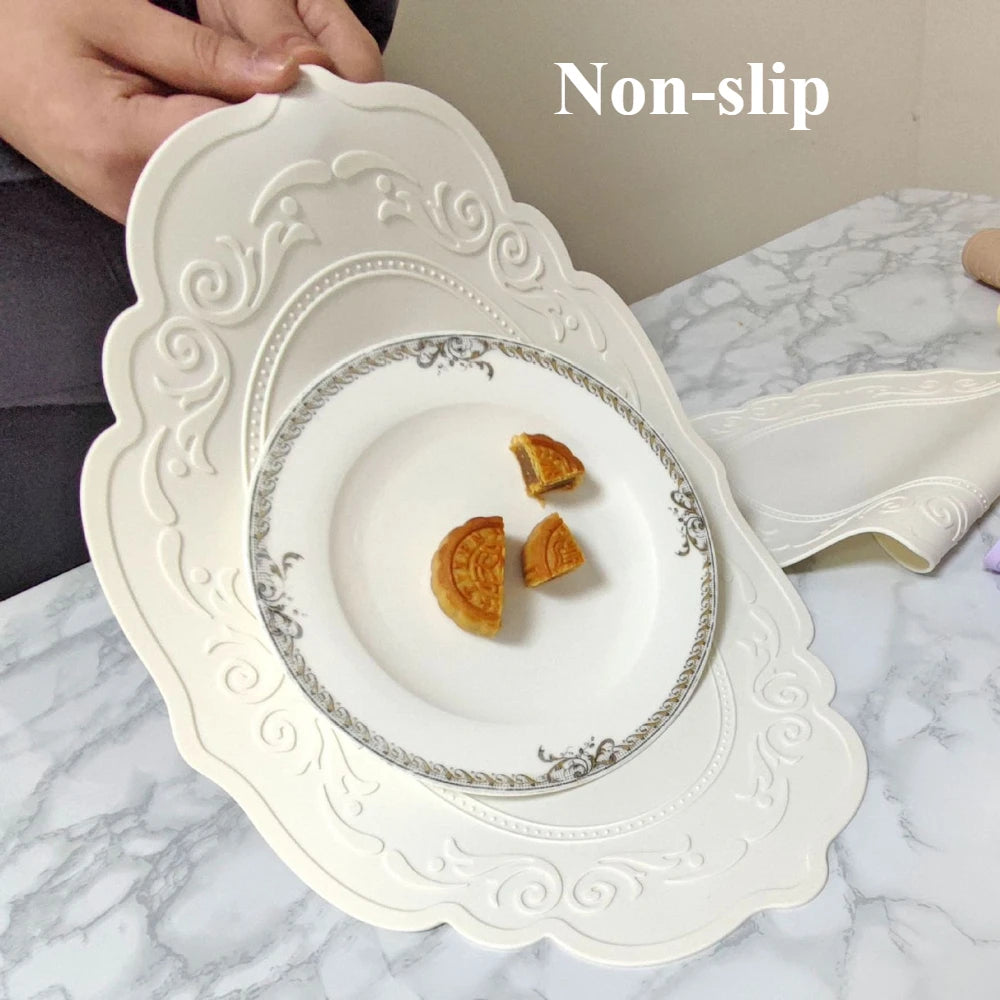 assiette fleur bleue silicone classique vintage beige blanc respectueuse environnement