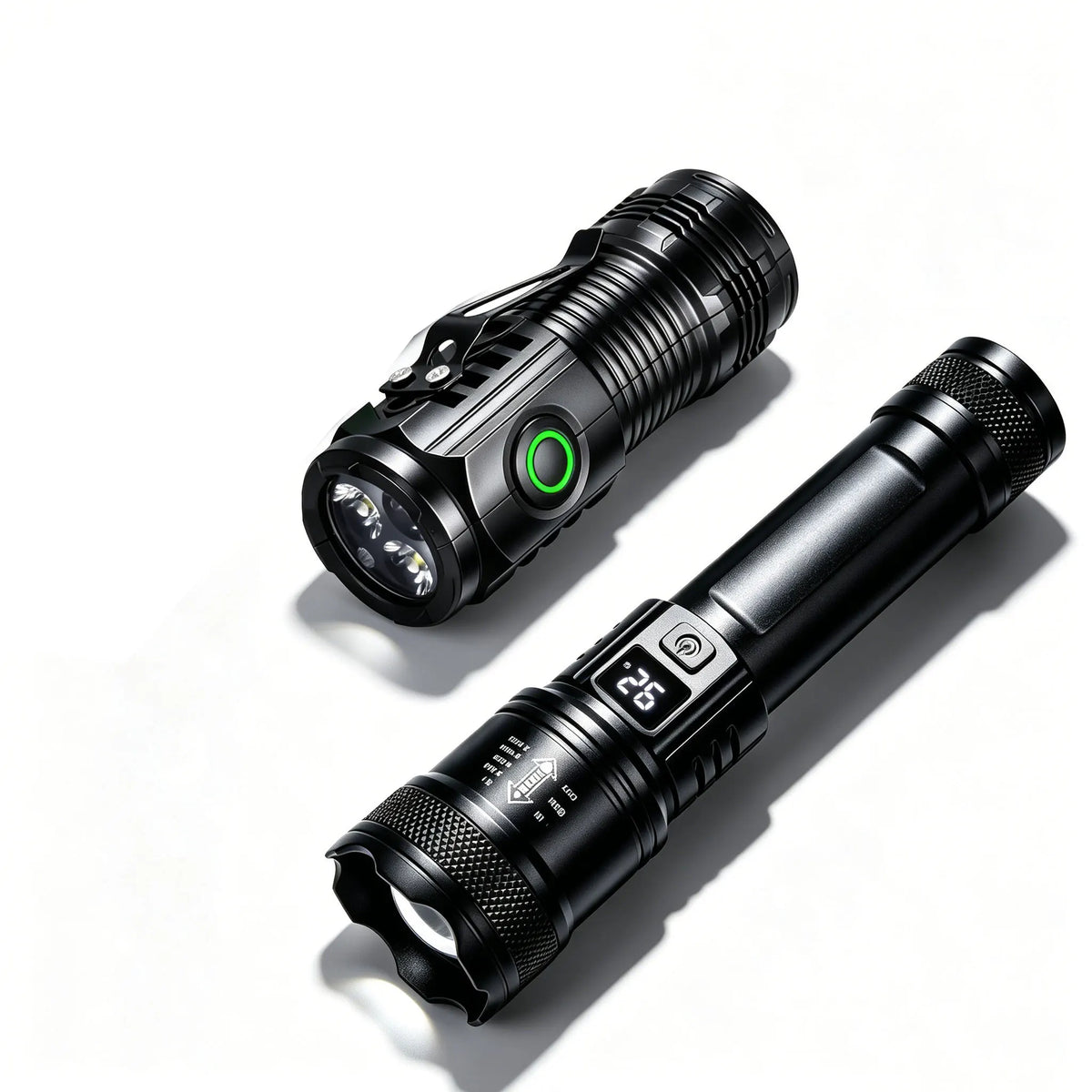 lampe torche rechargeable usb écran numérique zoom porte clés edc noir robuste moderne clips