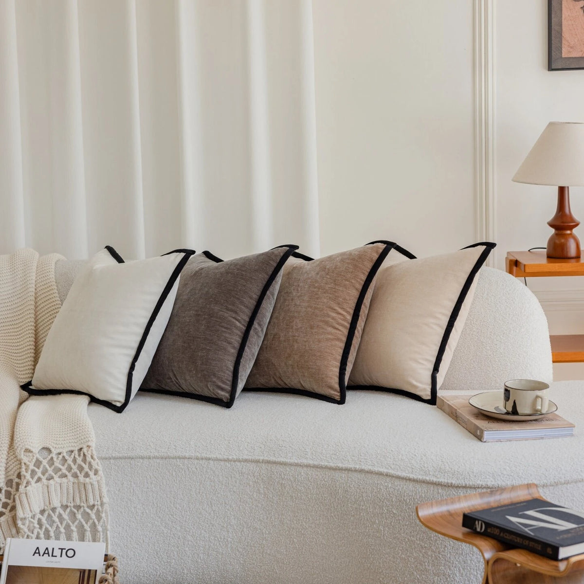 coussin carré velours beige gris noir adhésif contemporain decoration maison nordique 45x45cm 50x50cm
