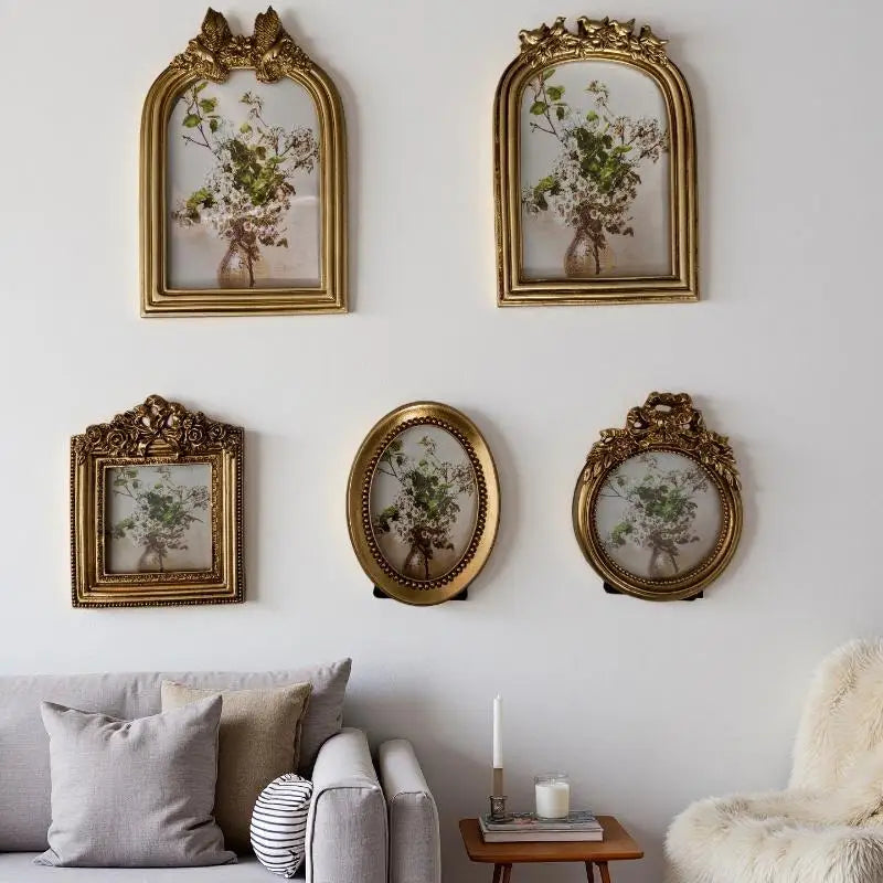 cadres photo dorés ornements baroques motifs floraux vintage classiqueintérieur décorationmurale photos famille