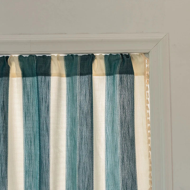 Rideau half rayés semi transparent bohème franges finition lin aspect texturé chambre
