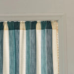 Rideau half rayés semi transparent bohème franges finition lin aspect texturé chambre
