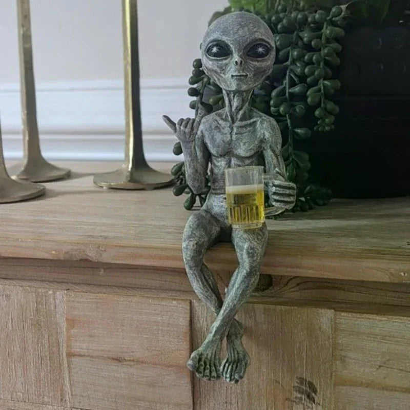 statues aliens résine vert gris moderne humour verre bière vin fixations