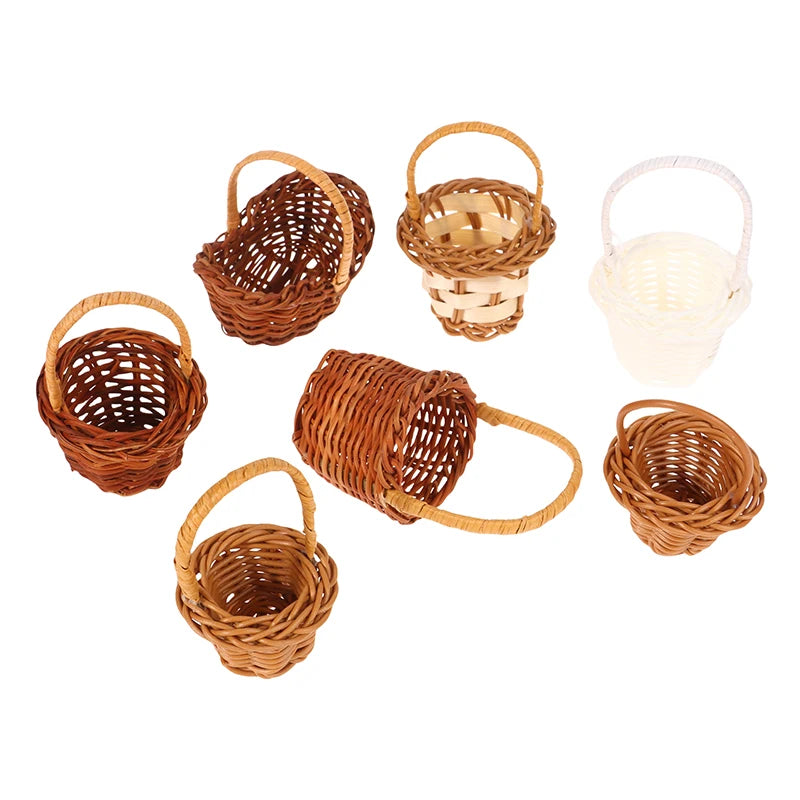 panier tressé marron clair blanc traditionnel poignées enfant rangement maison jeu simulation 12ans fantaisie