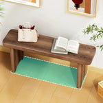 Banc bois marron clair texture naturelle moderne salon tabouret sac main livre ouvert decoration