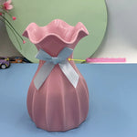 vase moderne plissé vert clair rose jaune rouge blanc plastique ruban satin fixations incluses