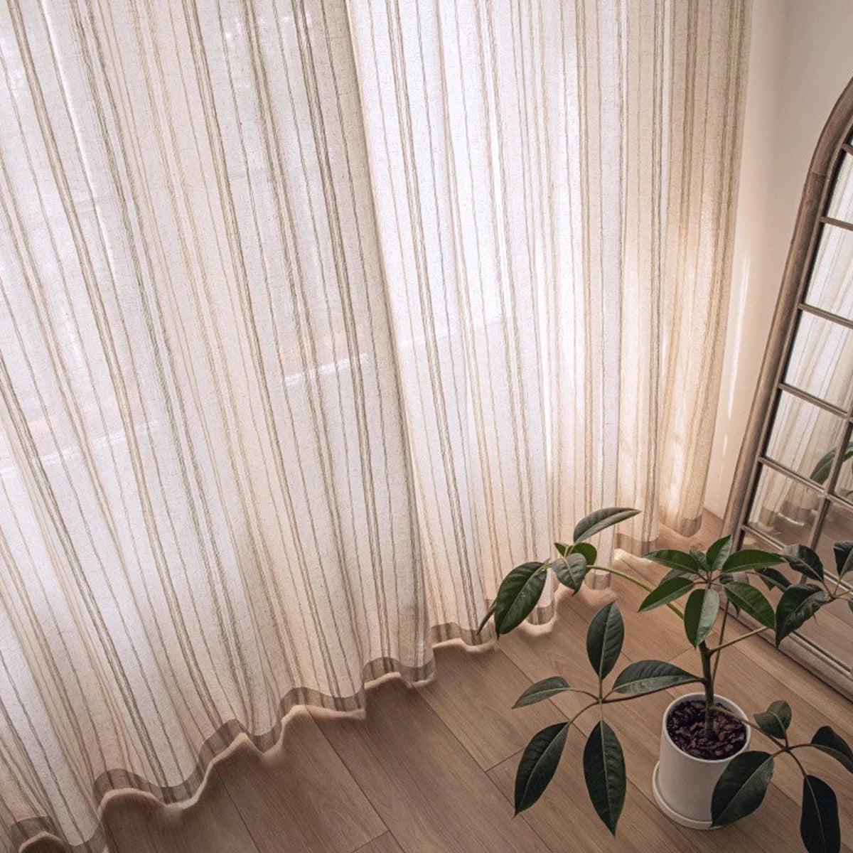 rideau moderne semi transparent coton lin motif rayures fines beige clair fixé adaptable fenêtreextérieur