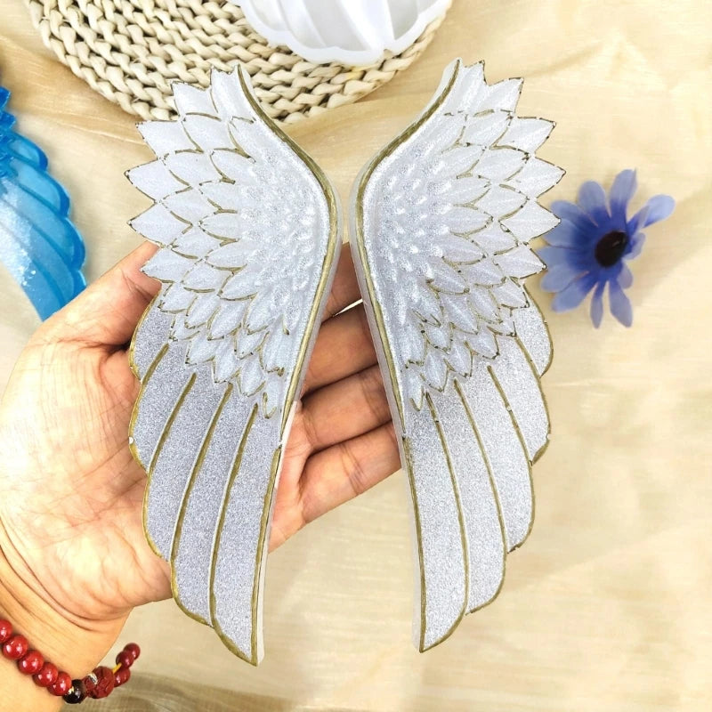 moulage silicone ailes ange blanc bleu texture plumes bordure dorée élégant