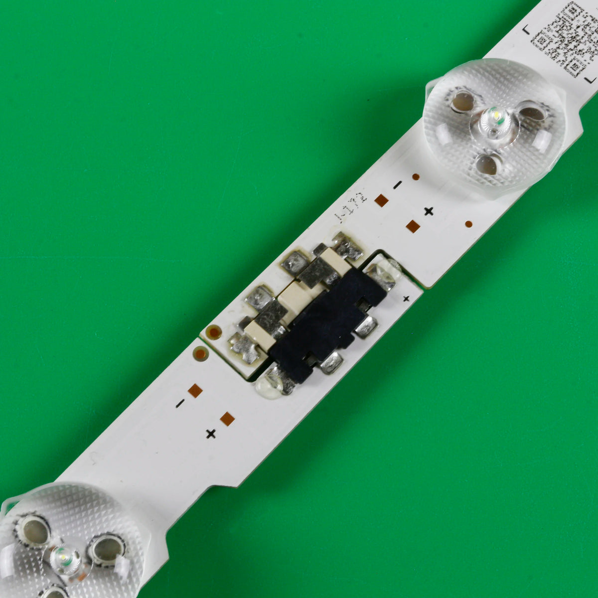 bande lumineuse led blanc moderne diodes puce électronique connecteurs