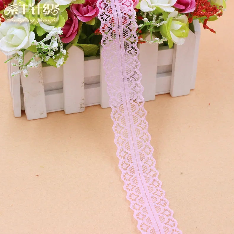 ruban dentelle 30mm violet rose orange bleu noir blanc motifs floraux classique polyester