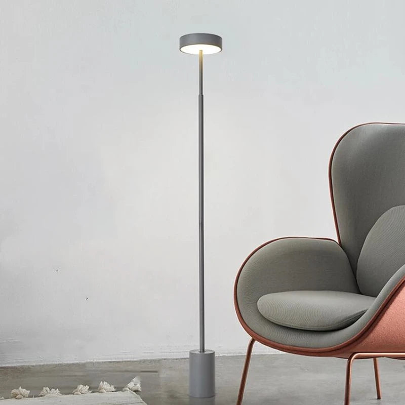 lampe sol moderne gris doré minimaliste led réglable sans ombreintérieur chambre salon