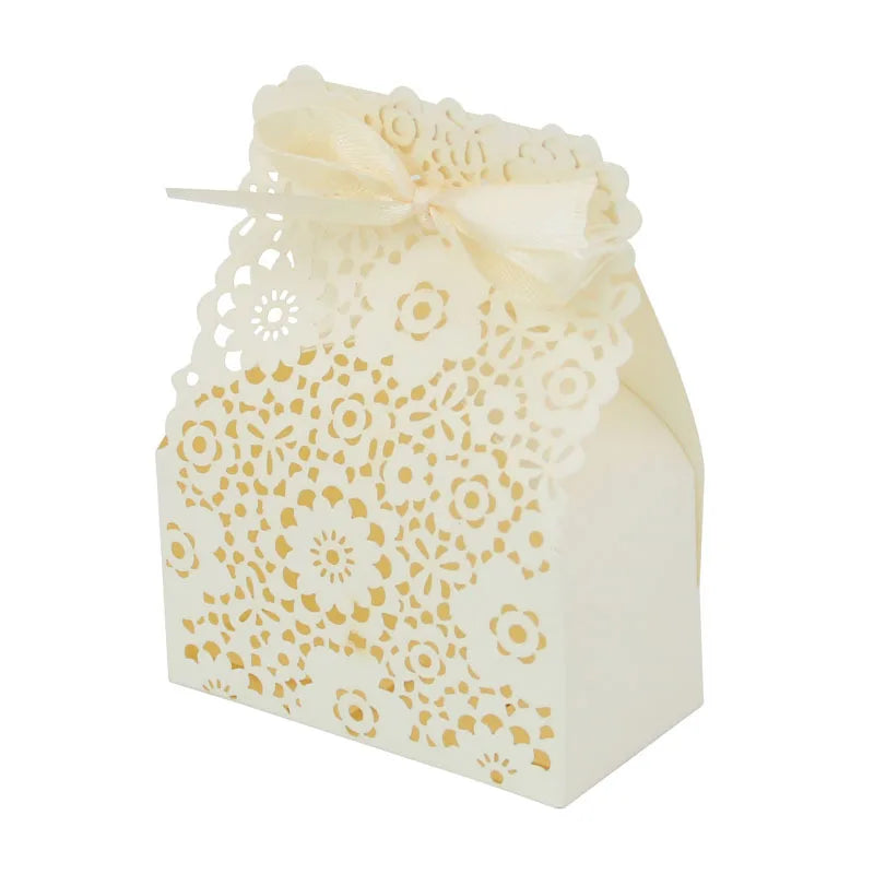 boîte cadeau blanc fleurs dorées ruban classique mariage anniversaire noël saint valentin halloween pâques
