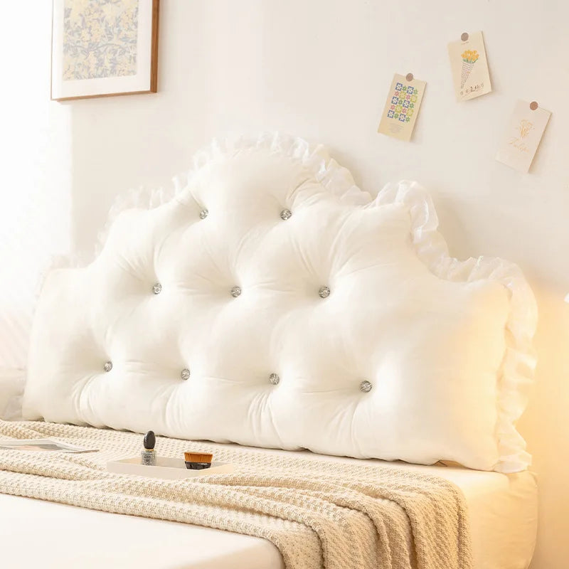 coussin tête lit blanc bleu clair gris capitonné franges adhésif élégant chambre salon confort