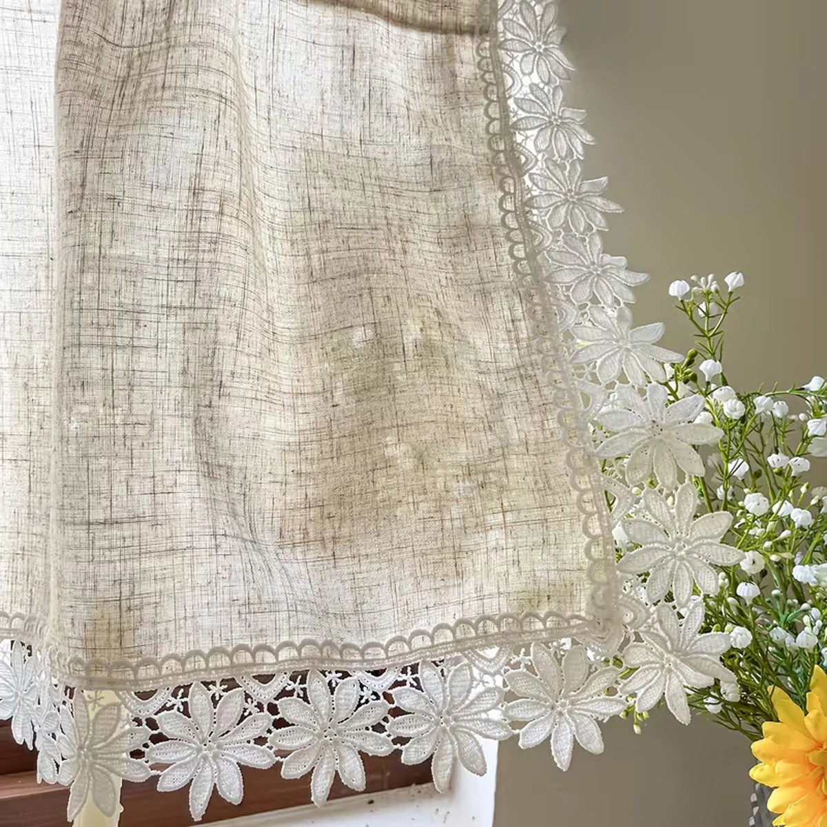 rideau rustique vintage lin beige clair bordure dentelle blanche opacité cuisine