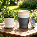 pots fleurs résine moderne blanc gris soucoupes arrosoir décoration intérieure plantes vertes