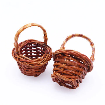 paniers tressés marron miniatures décoration artisanale DIY accessoires maison poupées éléments décoratifs