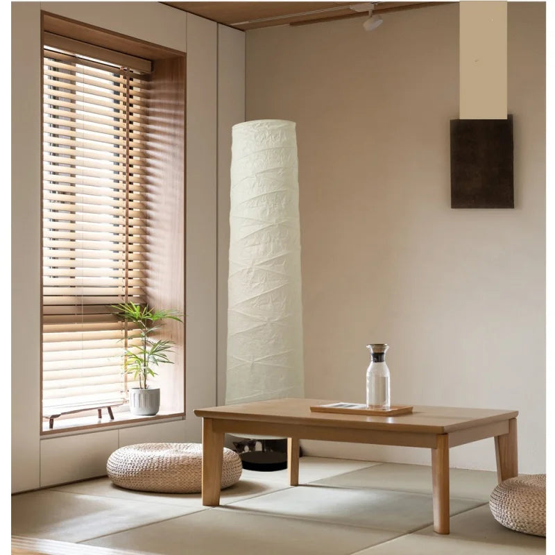 lampe sol moderne abat jour blanc rayures horizontales opacité base noire câble électrique 22cm