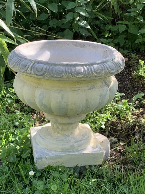 moule concret pot fleur jardin decor villa classique ocre motif floral cannelures texturé