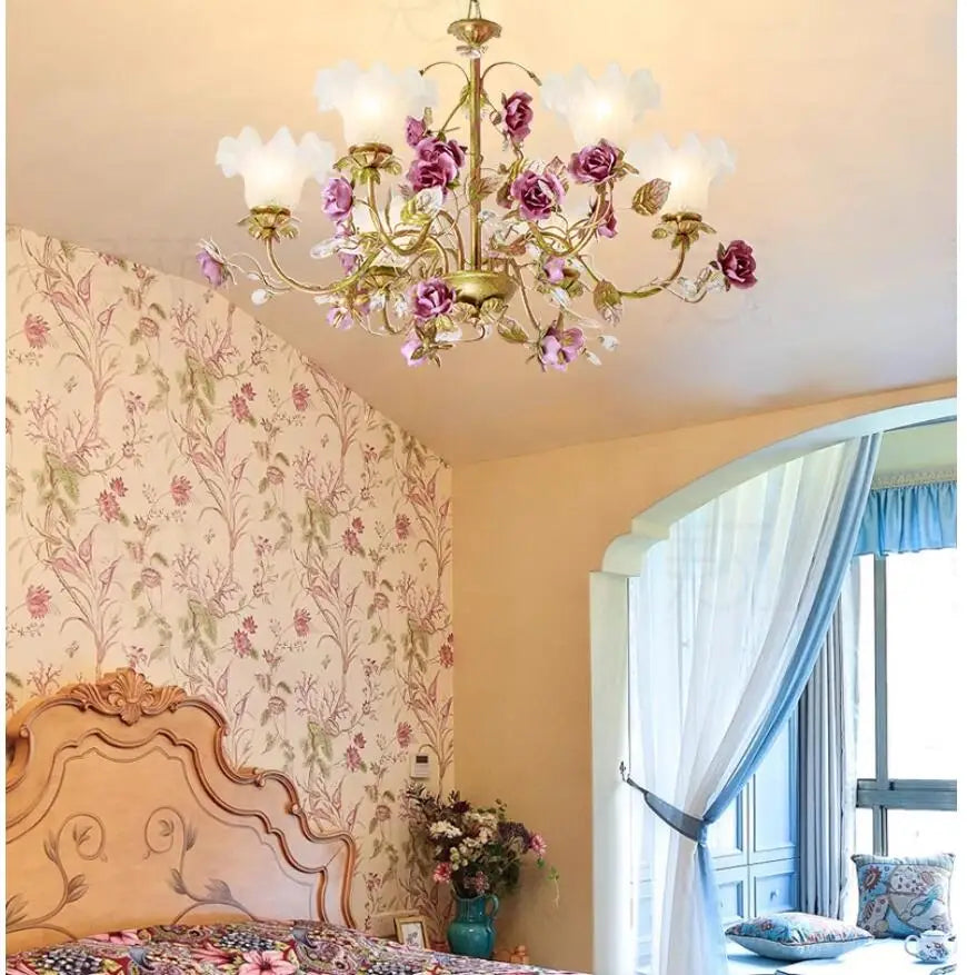 chandelier suspens floral abatjour opaque roses feuilles papierpeint décoratif romantique
