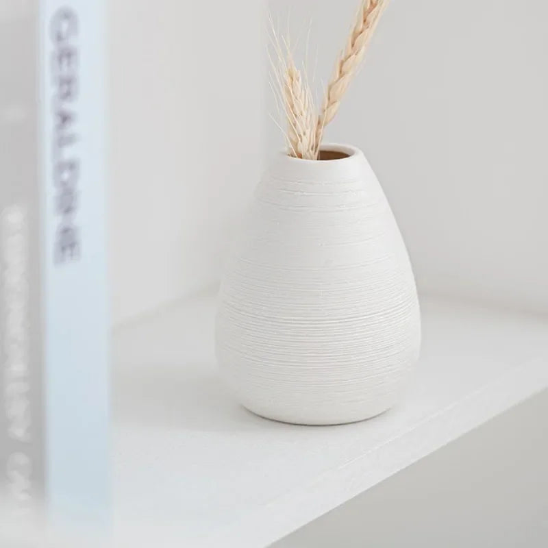 vase céramique blanc minimaliste ligne horizontale décoration intérieur table simpleOpaque