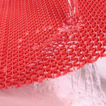 tapis sol antidérapant pvc bleu rouge vert structure alvéolaire moderne géométrique