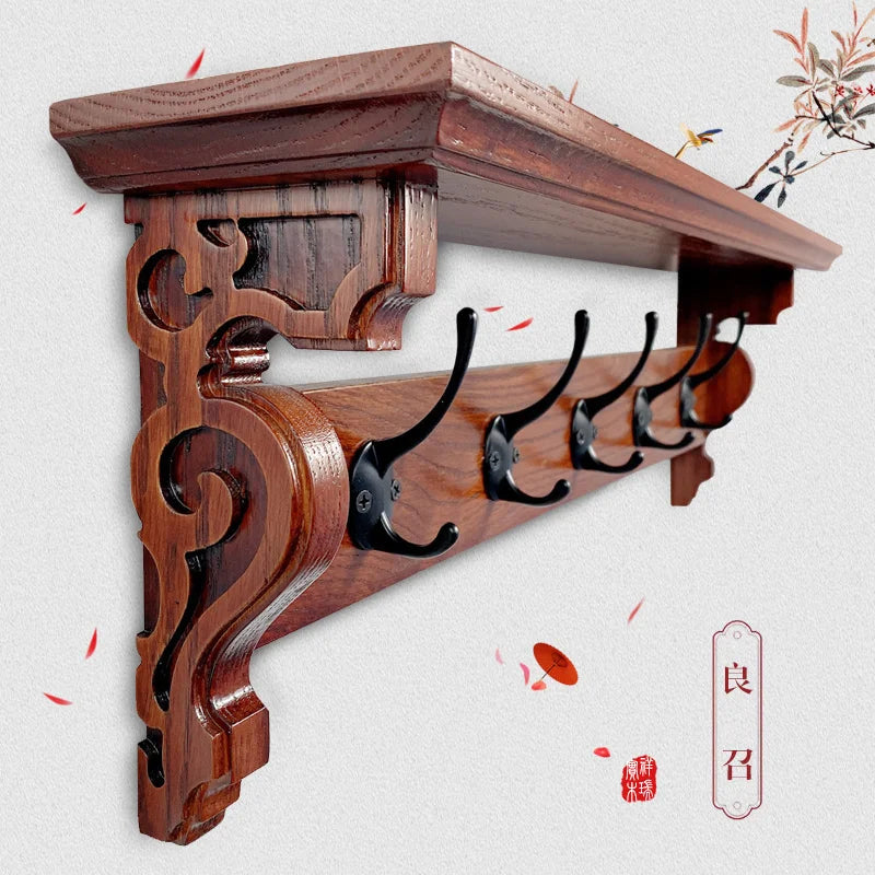 porte manteau étagère murale bois marron foncé crochets décor sculpté motifs floraux classique vis