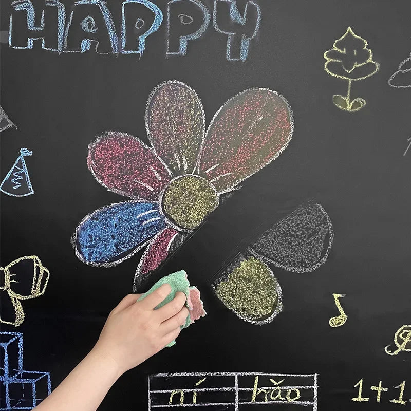 tableau noir adhésif mural enfant moderne stylos craie chiffres symboles motifs scolaires 45x150cm