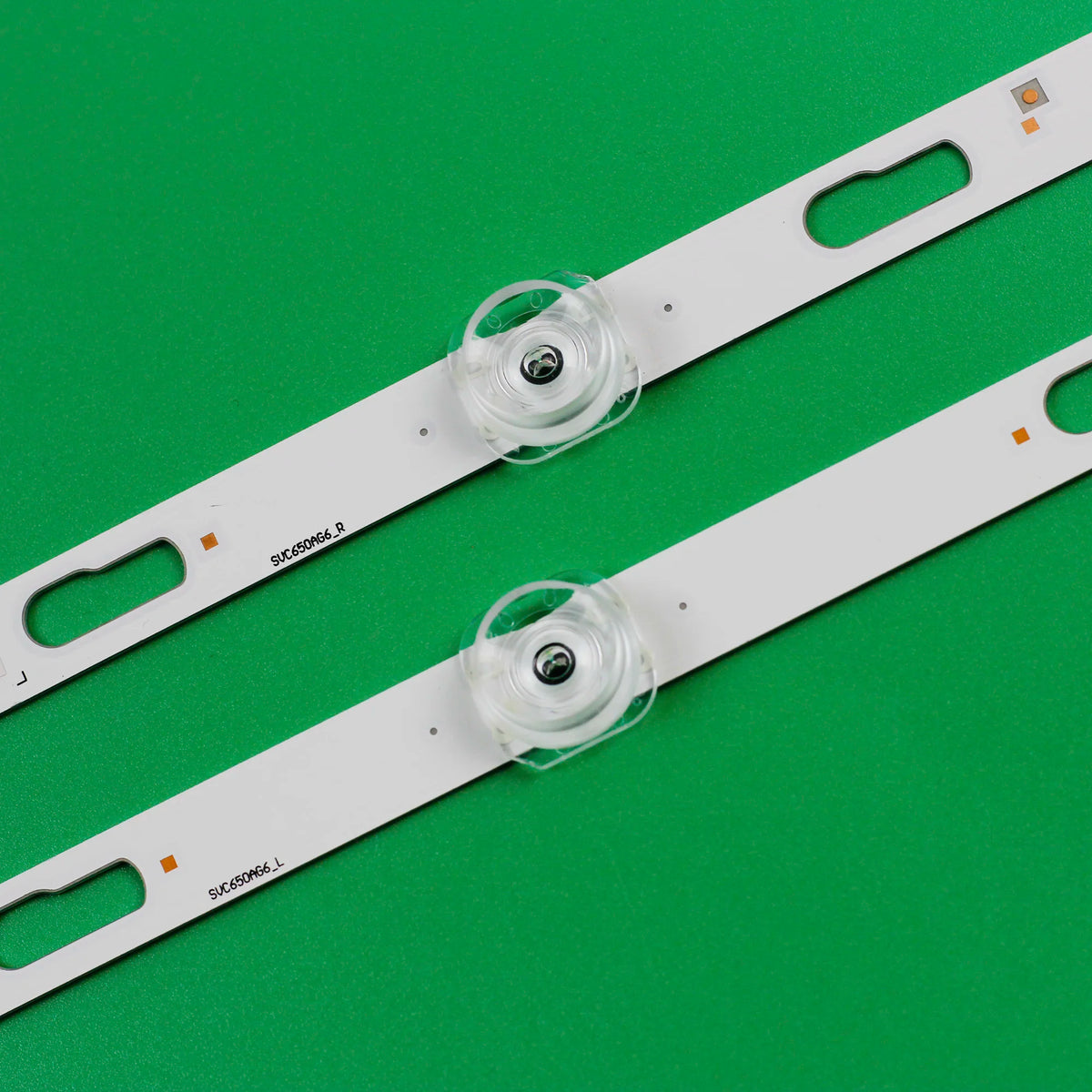 ruban led blanc adhésif moderne connecteurs électriques boutons commande