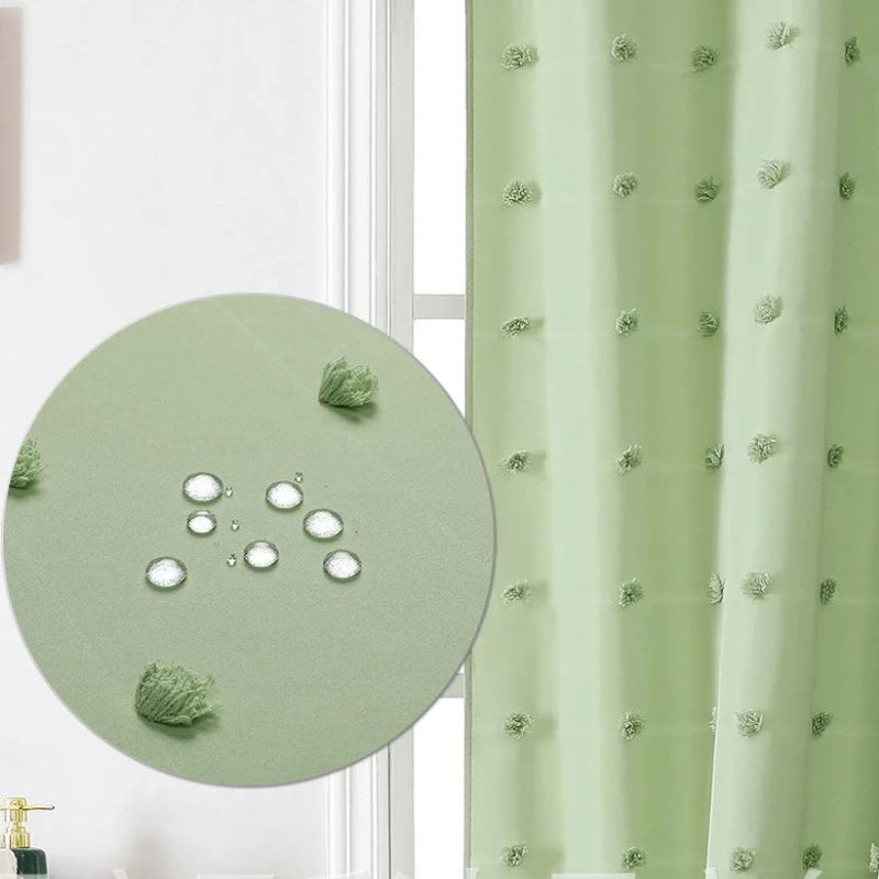rideau douche moderne motif floral pompons vert clair rose noir crochets
