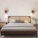 lampe murale moderne pierre jaune texture bois naturel peach beige interrupteur câble minimaliste