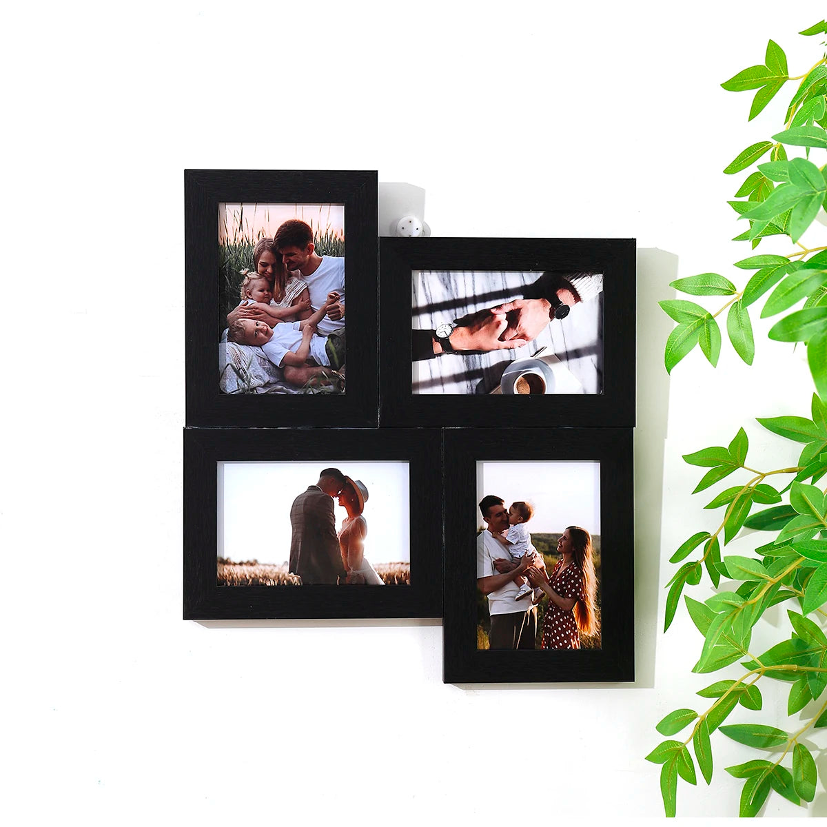 Cadre photo mural multi-ouverture 4x6 en bois blanc sur un mur beige