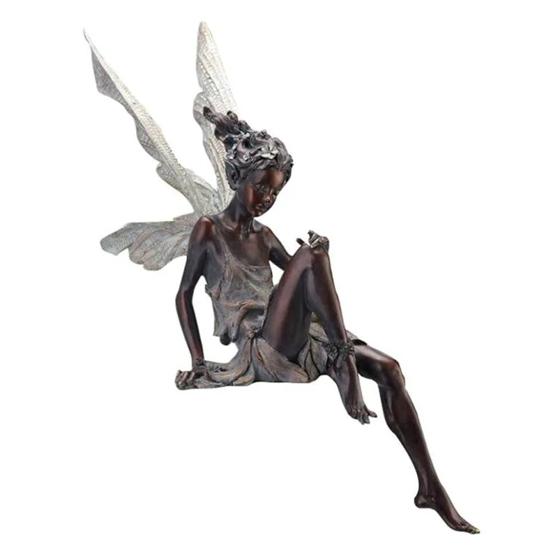 ornement extérieur statue fée assise résine détails floraux blanc marron fantastique