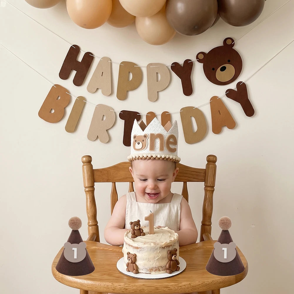 couronne bébé anniversaire nounours lettres one pompons ruban blanc enfantin festifDecorationFete