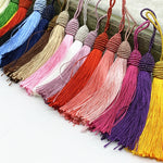 pompons polyester 15cm couleur beige rouge jaune bleu clair rose bleu marine décoratif vêtement