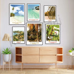 Collection de magnifiques affiches vintage représentant divers paysages et éléments naturels de la Guadeloupe, tels qu'une plage de sable blanc avec des palmiers, une baie cristalline, une fleur de bananier, et plus encore, créant une ambiance de détente et d'exotisme tropical.