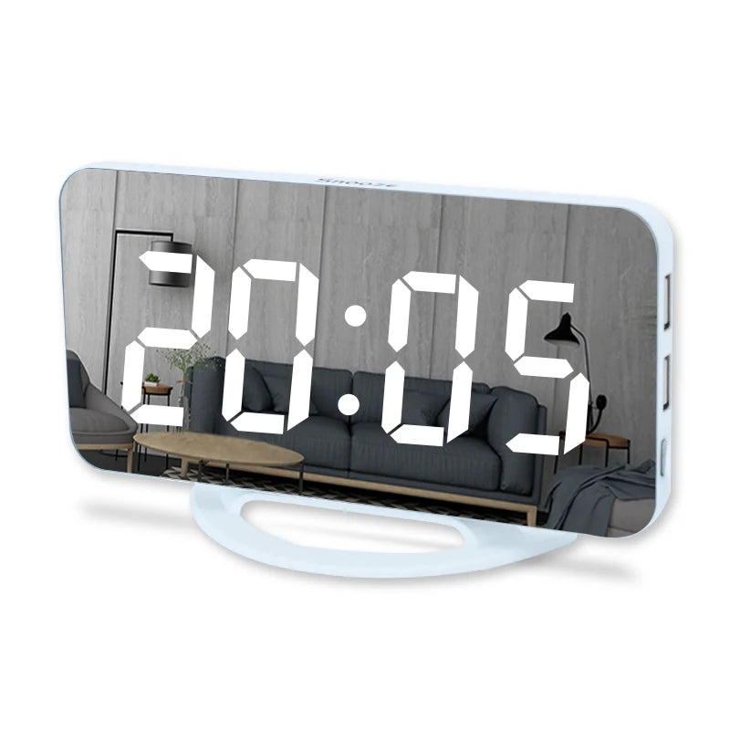 réveil numérique led miroir moderne minimaliste surface boisée dimensions compactes affichage lumineux blanc ports