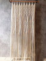 rideau macramé blanc cassé motifs géométriques franges boho chic crochets métalliques decoration interieur tissu