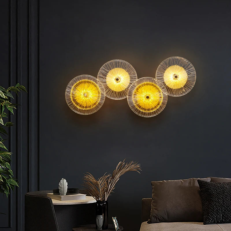Vue rapprochée de la source LED et du design en cristal de l'applique murale