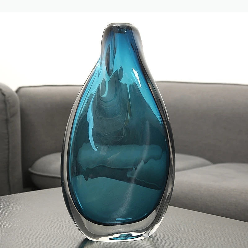 vase moderne transparent bleu marbré décoration intérieure fleur artificielle arrangement table