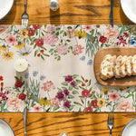 nappe rectangulaire table runner floral motifs fleurs papillons couleur beige rouge verte rustic champêtre