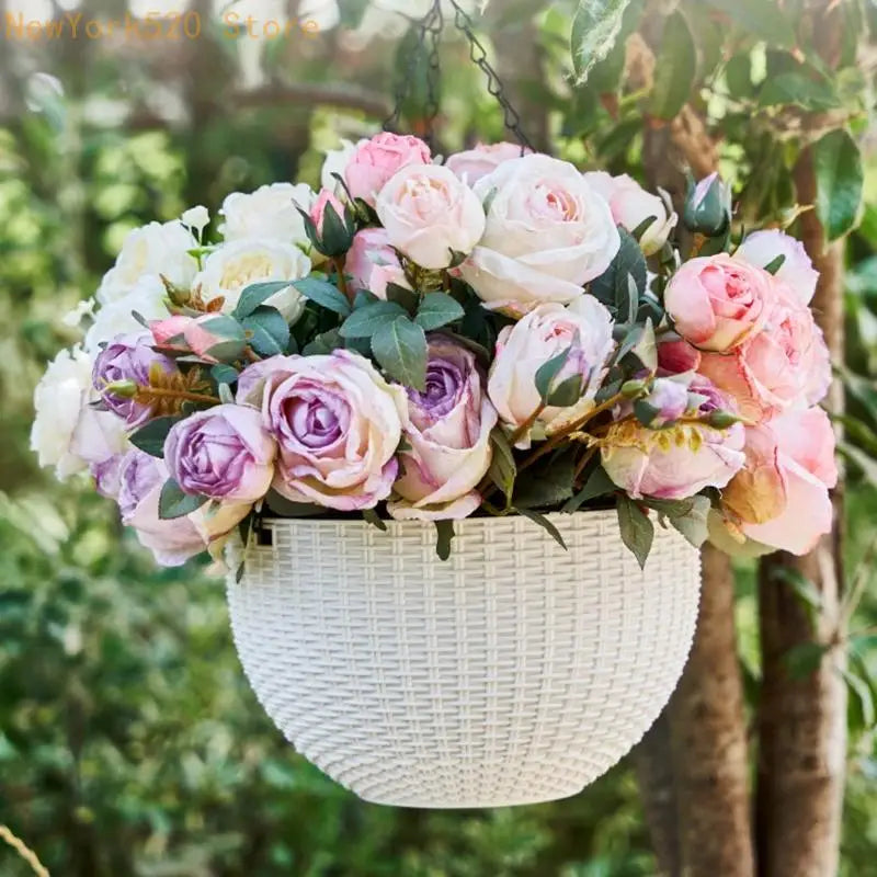 panier suspendu tissé moderne blanc rouge violet rose vert bleu accroché fleur plante verte