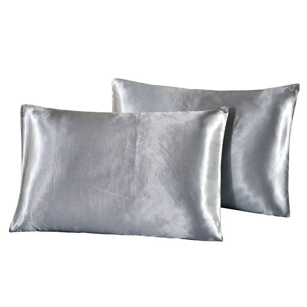 housses coussin satinées bleu marine pièces moderne literie opaques fixations