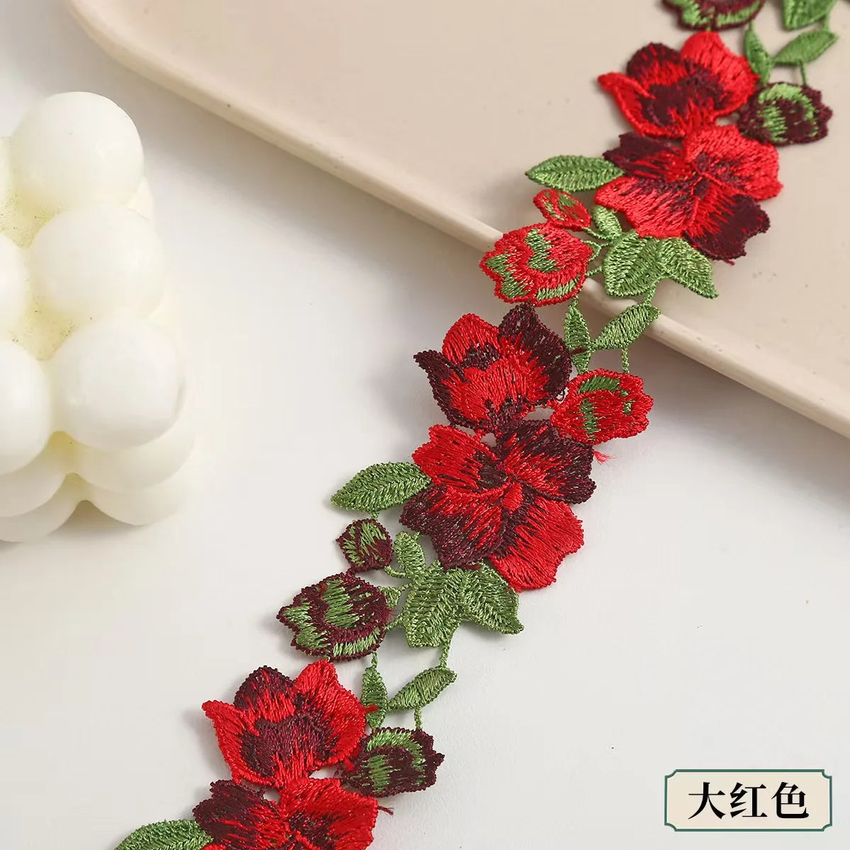 ruban décoratif brodé fleurs violet orange rose vert gris rouge 4cm large polyesterOpaque