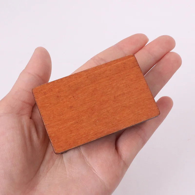 décoration miniature asiatique tables étagères figurines traditionnelles vases théières tasses rouleau papier lampe huile