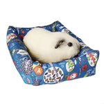 lit hamster confortable moderne fraises roses fond rose clair marron clair blanc
