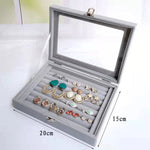 boîte bijoux velours gris blanc bleu contemporaine boutons fermeture bague boucle d'oreille collier