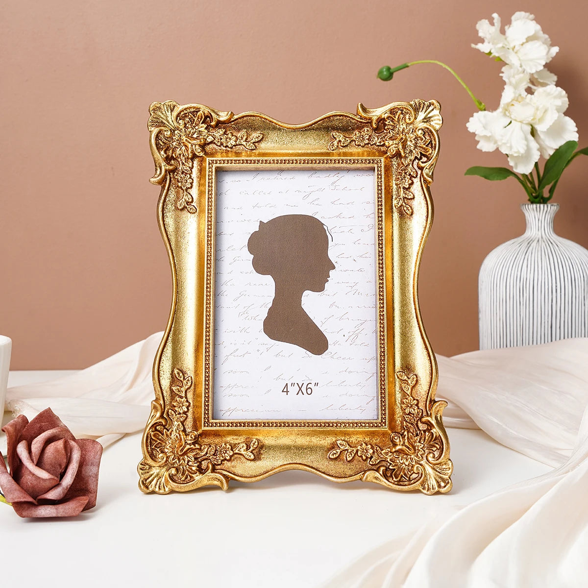 cadre photo vintage rococó floral relief rose or élégant maison